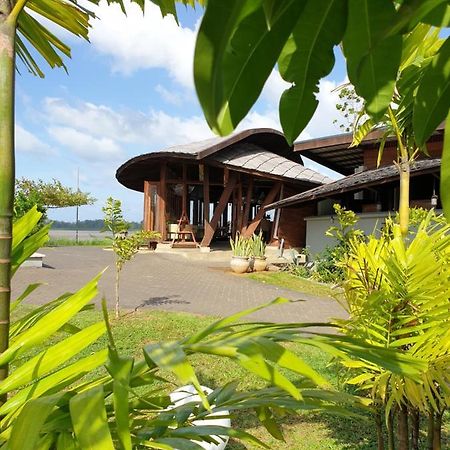 Houttuyn Wellness River Resort Парамарибо Екстериор снимка