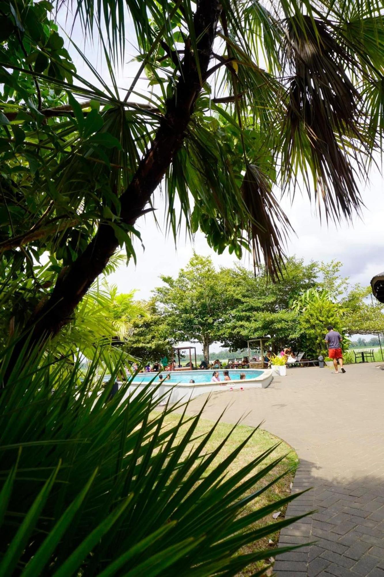 Houttuyn Wellness River Resort Парамарибо Екстериор снимка