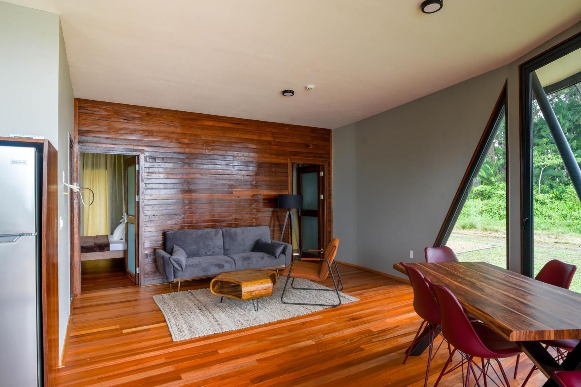 Houttuyn Wellness River Resort Парамарибо Екстериор снимка