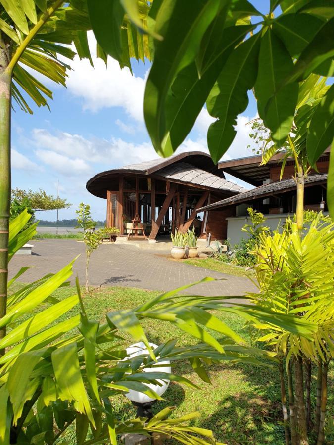 Houttuyn Wellness River Resort Парамарибо Екстериор снимка